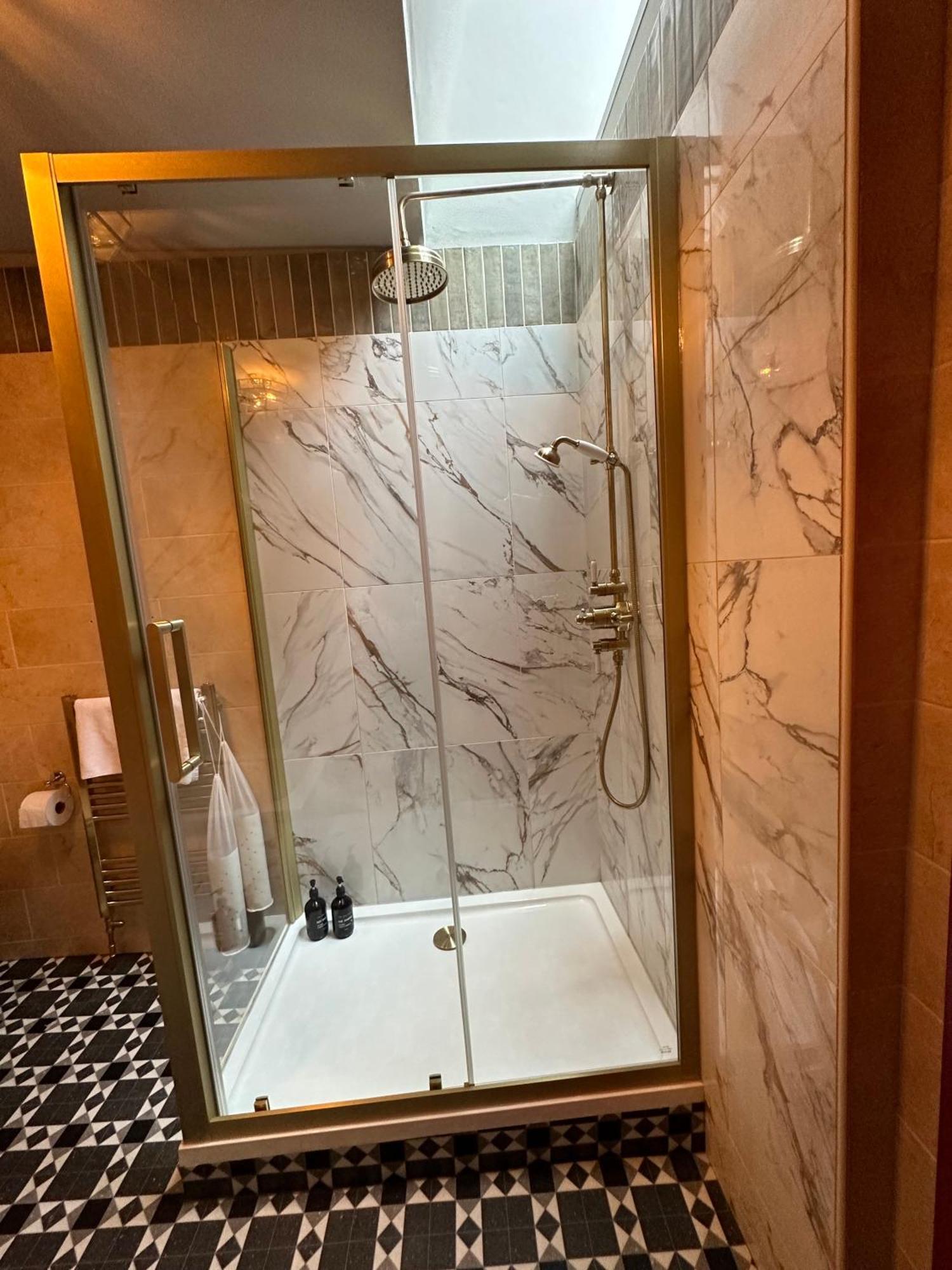 Golden Fleece York Hotel Luaran gambar