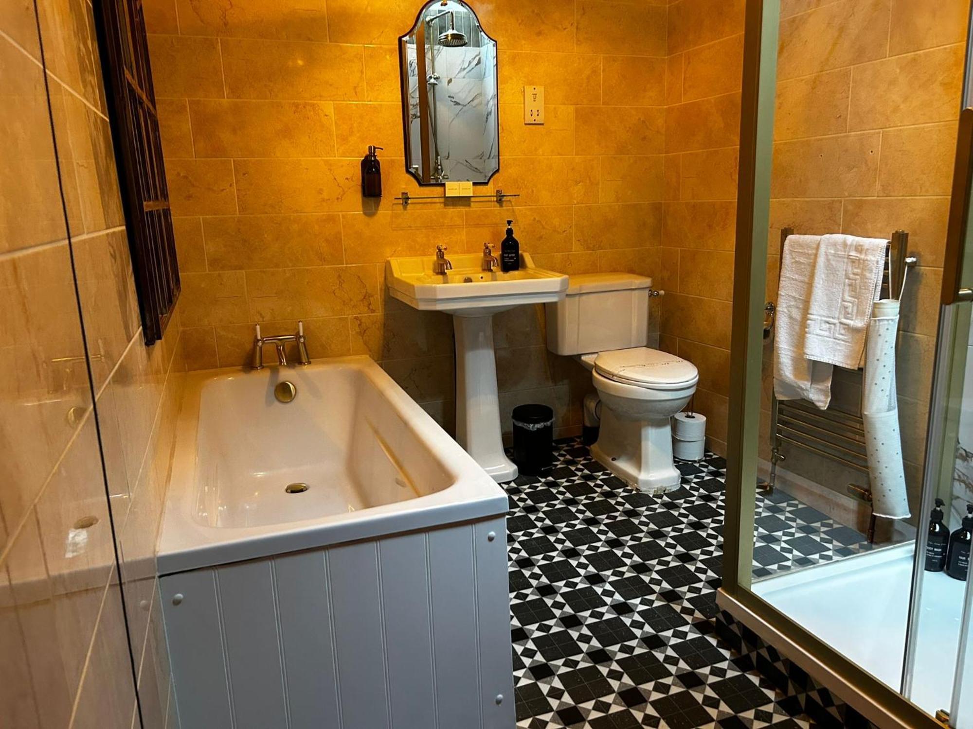 Golden Fleece York Hotel Luaran gambar